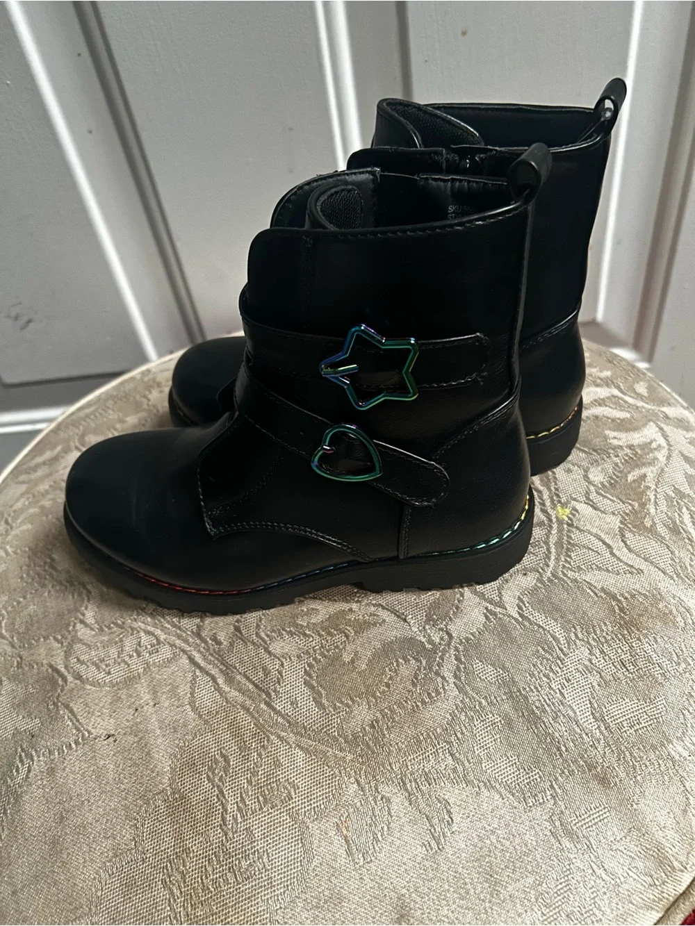 Badgley Mischa Black Ankle Boots with Heart & Star Accent- Sz 1